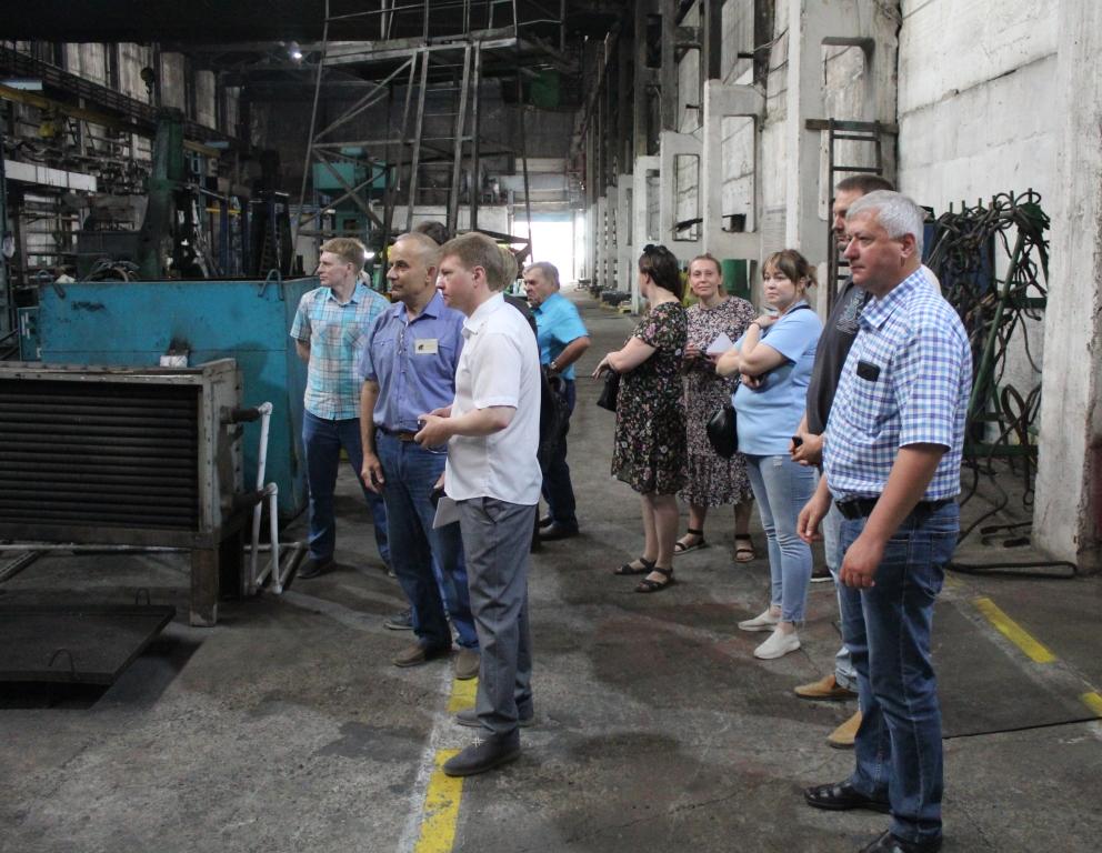 Алтайские промышленники посетили  Барнаульский завод мехпрессов