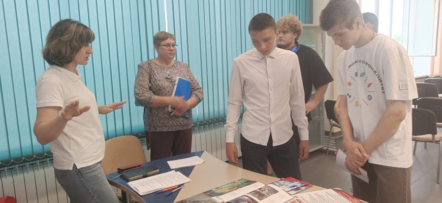 Такие специалисты нужны заводу